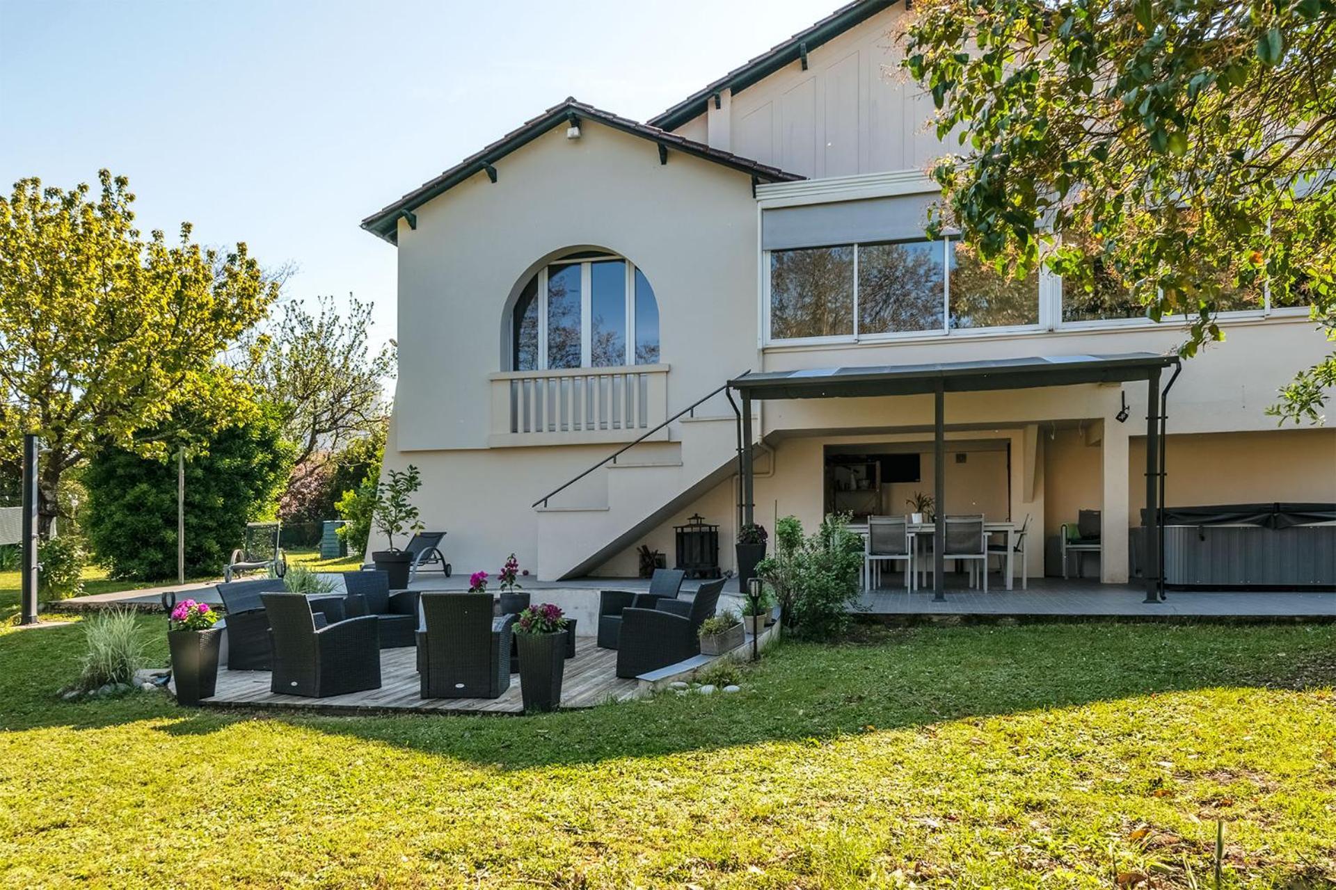 Maison Familiale Bergerac Billard Jardin Clos Bagian luar foto